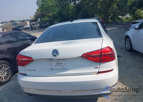 2016 Volkswagen Passat 1.8T Se z USA, uszkodzony, nr VIN 1VWBT7A32GC011587